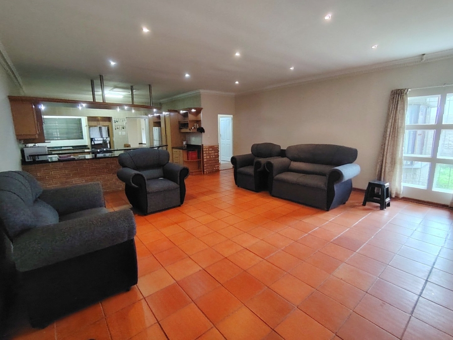 5 Bedroom Property for Sale in Shelly Beach KwaZulu-Natal