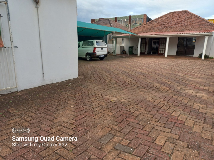  Bedroom Property for Sale in Windermere KwaZulu-Natal
