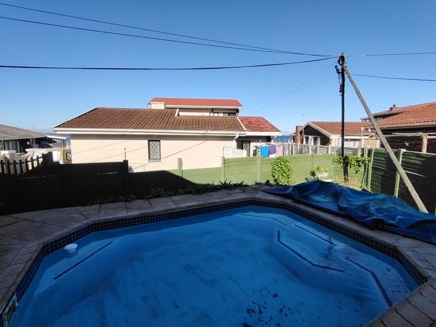 4 Bedroom Property for Sale in St Michaels On Sea KwaZulu-Natal