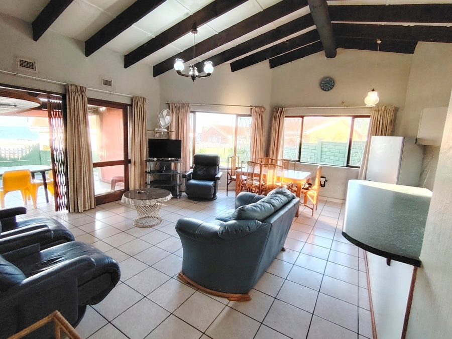 4 Bedroom Property for Sale in St Michaels On Sea KwaZulu-Natal