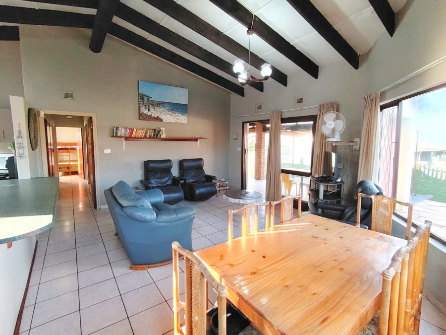 4 Bedroom Property for Sale in St Michaels On Sea KwaZulu-Natal