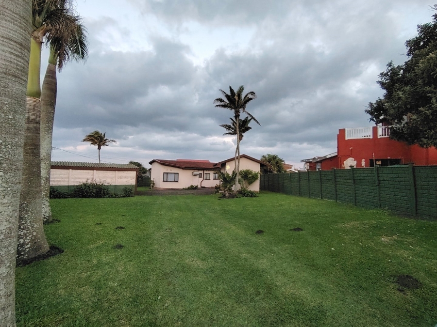 4 Bedroom Property for Sale in St Michaels On Sea KwaZulu-Natal