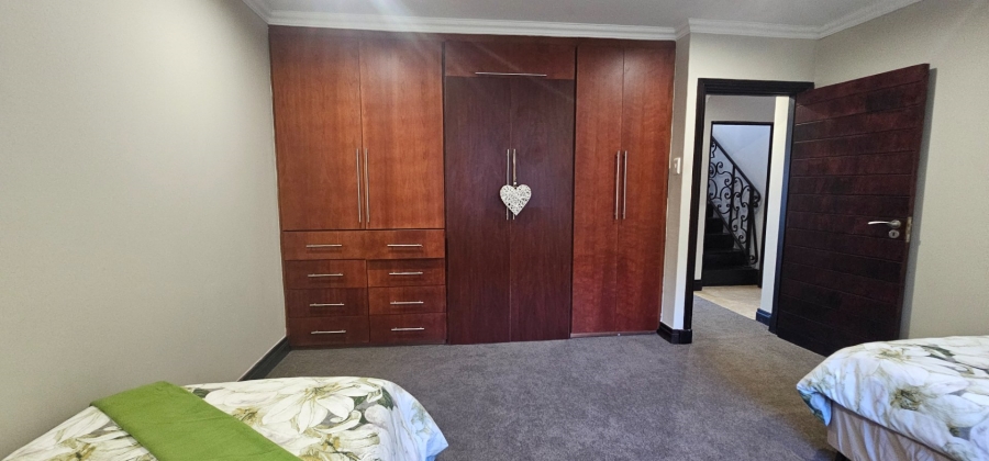 6 Bedroom Property for Sale in Umhlanga KwaZulu-Natal