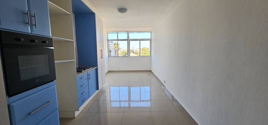 1 Bedroom Property for Sale in Essenwood KwaZulu-Natal