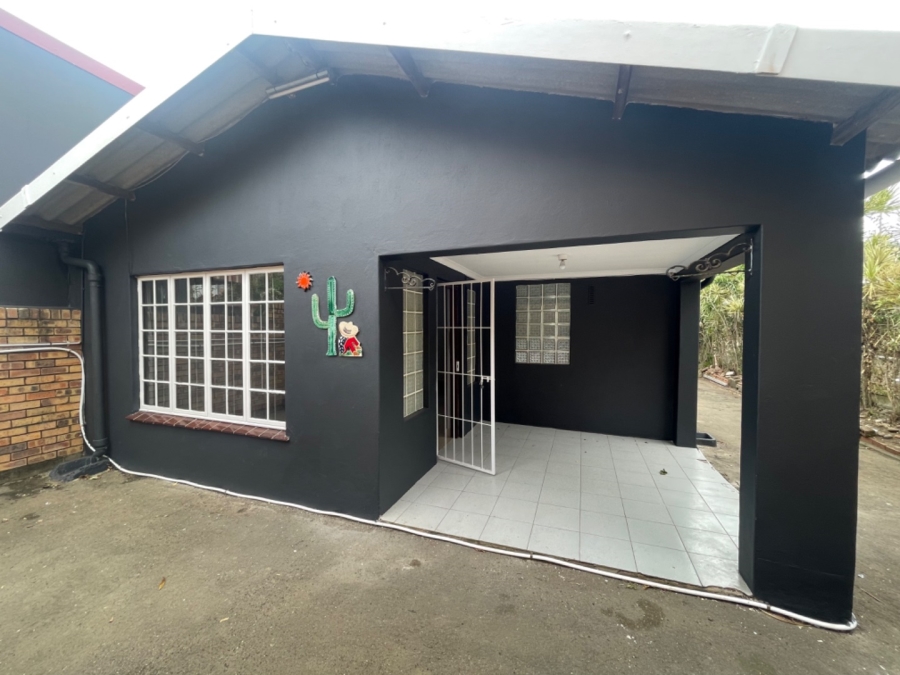 2 Bedroom Property for Sale in Newlands East KwaZulu-Natal