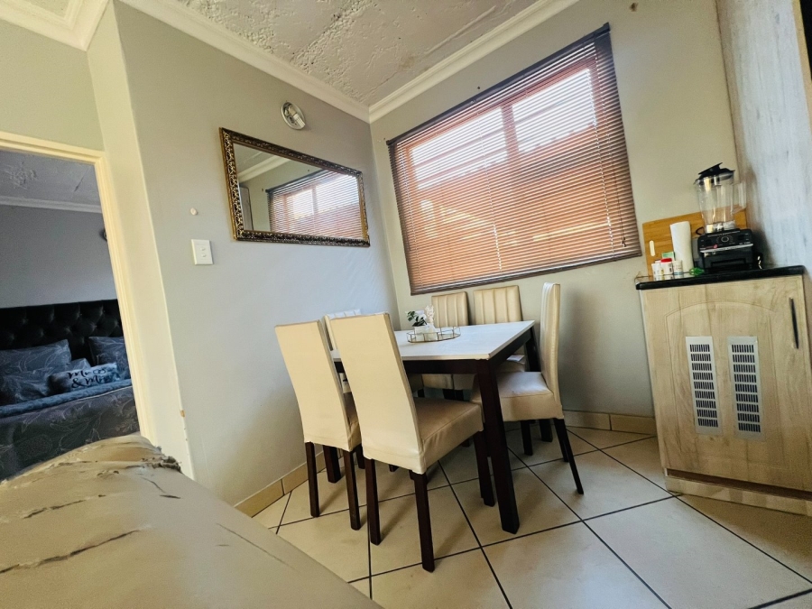 2 Bedroom Property for Sale in Madadeni J KwaZulu-Natal