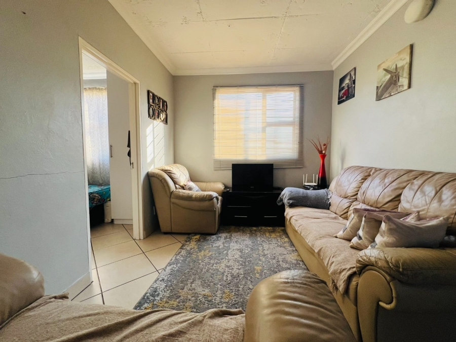 2 Bedroom Property for Sale in Madadeni J KwaZulu-Natal