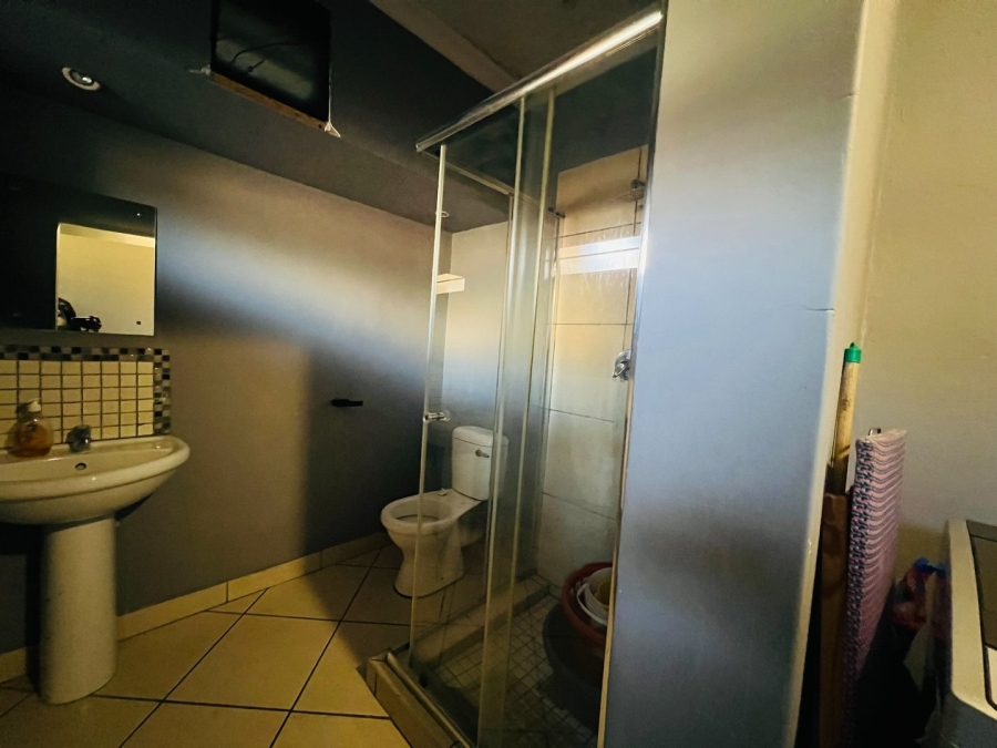 2 Bedroom Property for Sale in Madadeni J KwaZulu-Natal