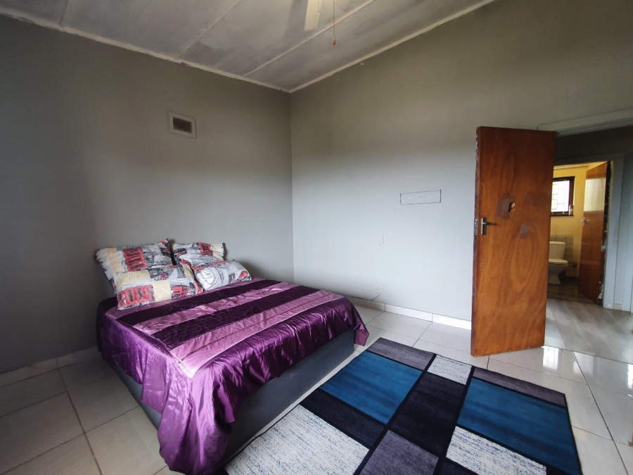 To Let 2 Bedroom Property for Rent in Umtentweni KwaZulu-Natal