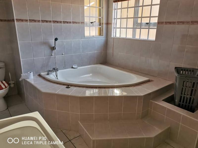 7 Bedroom Property for Sale in Glenmore KwaZulu-Natal