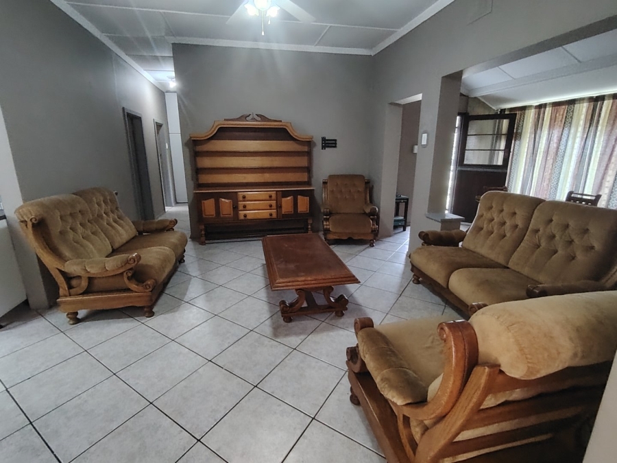 7 Bedroom Property for Sale in St Michaels On Sea KwaZulu-Natal