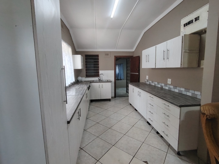 7 Bedroom Property for Sale in St Michaels On Sea KwaZulu-Natal