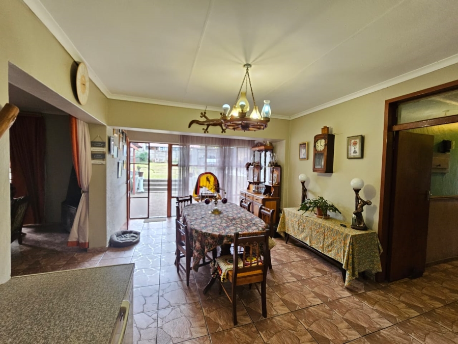 3 Bedroom Property for Sale in Signal Hill KwaZulu-Natal