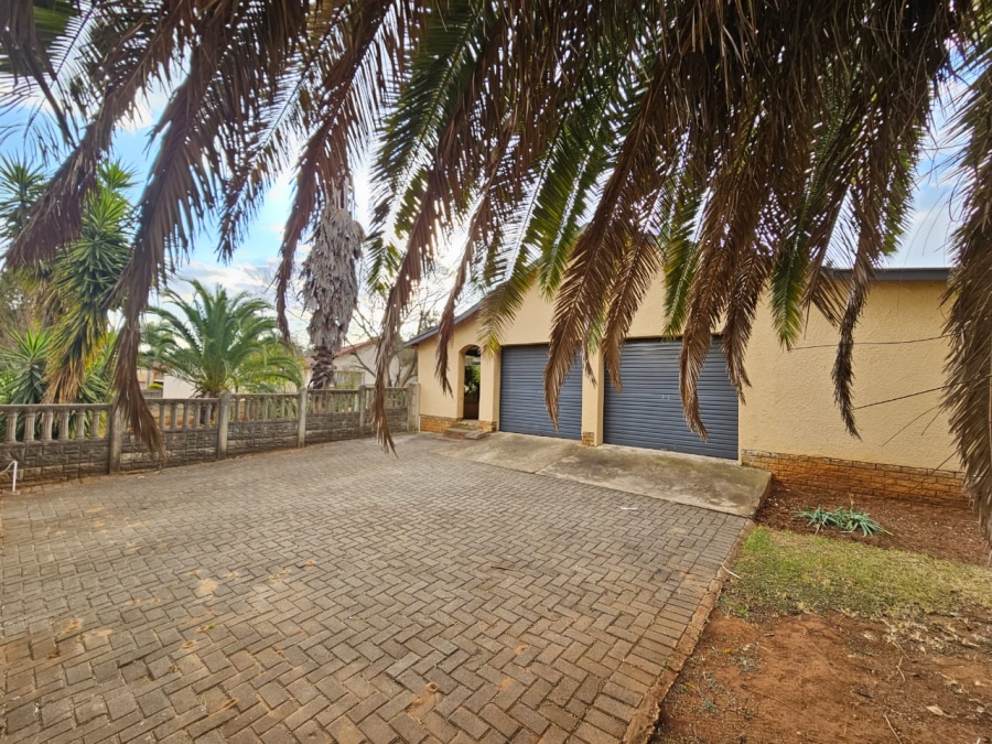 3 Bedroom Property for Sale in Signal Hill KwaZulu-Natal