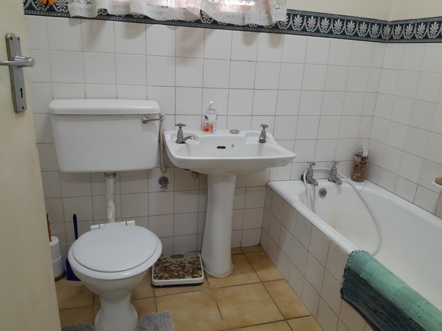 2 Bedroom Property for Sale in Freeland Park KwaZulu-Natal