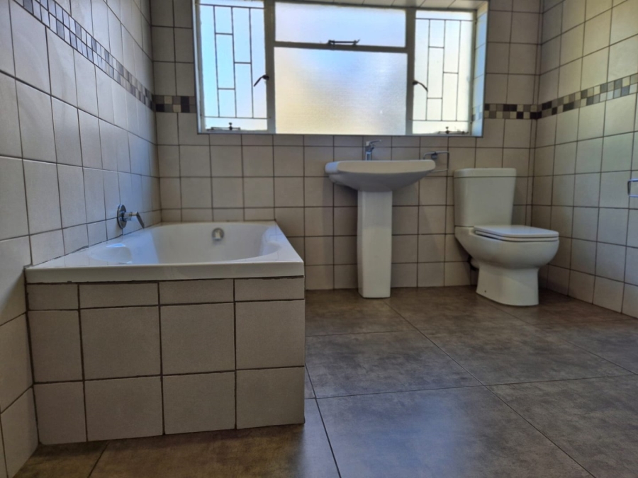 3 Bedroom Property for Sale in Signal Hill KwaZulu-Natal