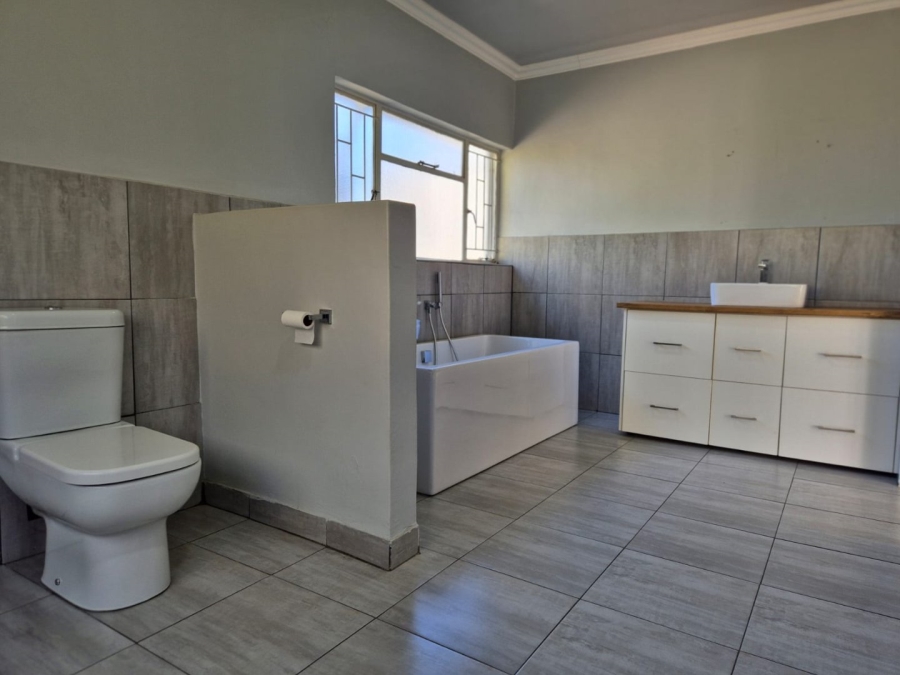 3 Bedroom Property for Sale in Signal Hill KwaZulu-Natal