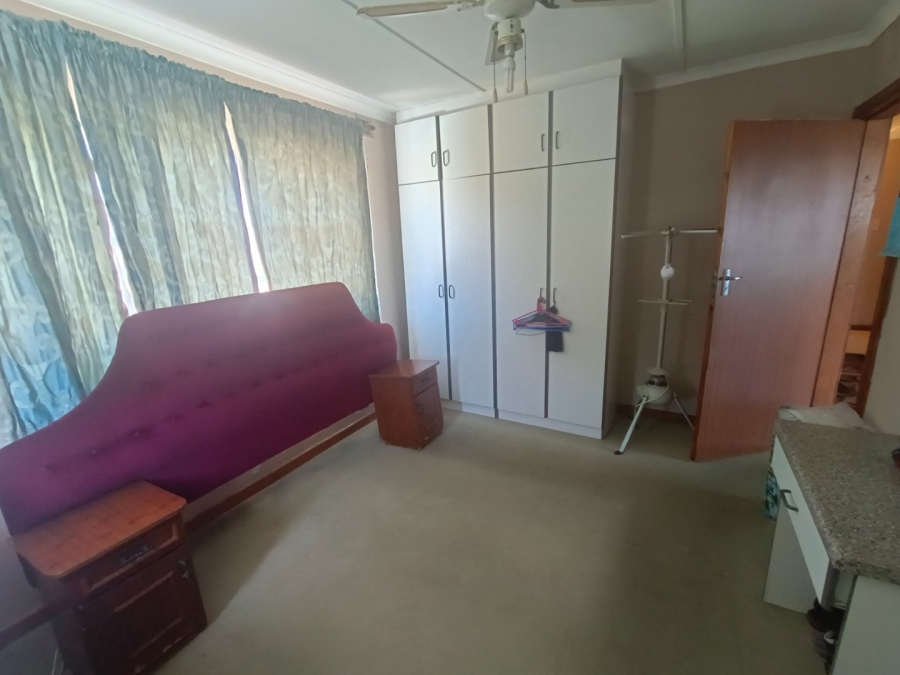 To Let 4 Bedroom Property for Rent in Merewent KwaZulu-Natal