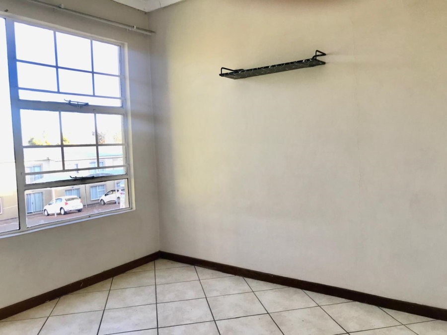 2 Bedroom Property for Sale in Sunnyridge KwaZulu-Natal