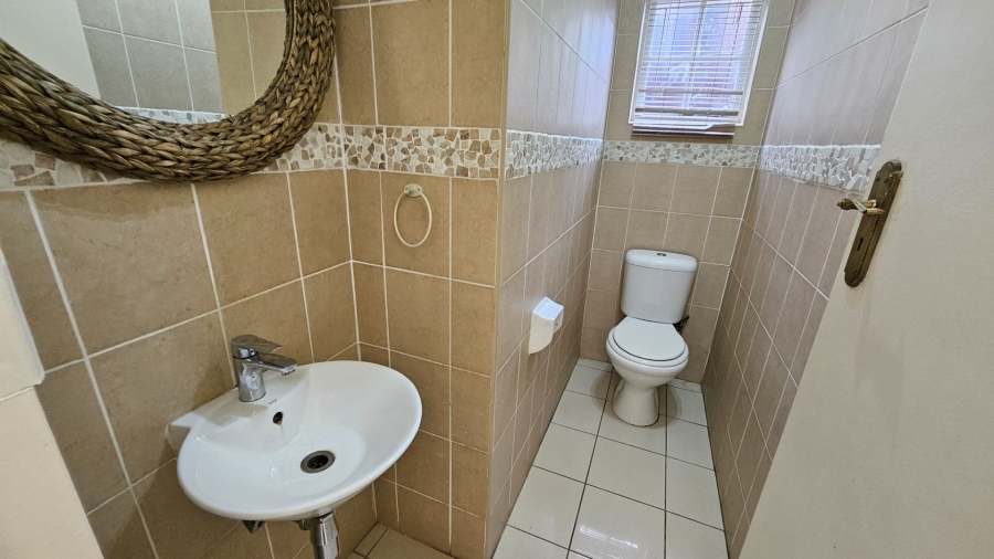 3 Bedroom Property for Sale in Sherwood KwaZulu-Natal