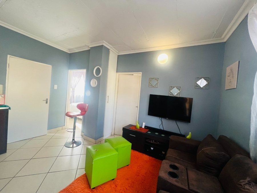 2 Bedroom Property for Sale in Madadeni J KwaZulu-Natal