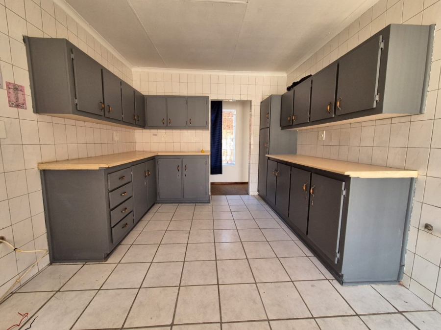 3 Bedroom Property for Sale in Lennoxton KwaZulu-Natal