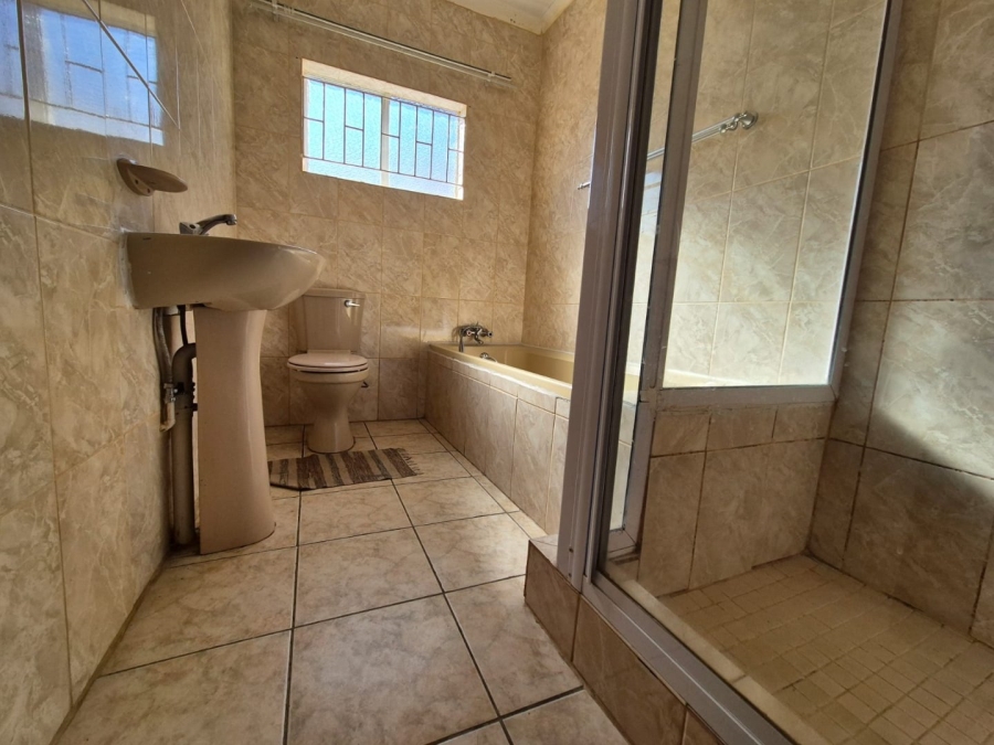 3 Bedroom Property for Sale in Lennoxton KwaZulu-Natal