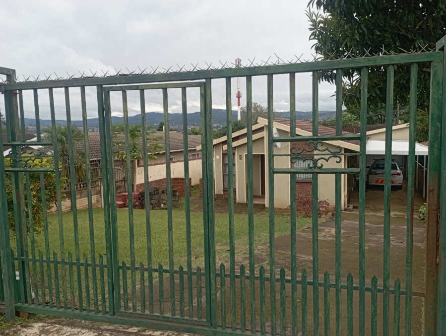 3 Bedroom Property for Sale in Panorama Gardens KwaZulu-Natal