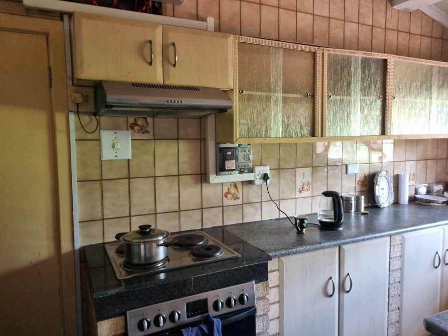 To Let 5 Bedroom Property for Rent in Clare Hills KwaZulu-Natal