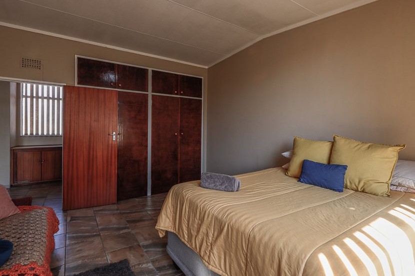 2 Bedroom Property for Sale in Huttenheights KwaZulu-Natal