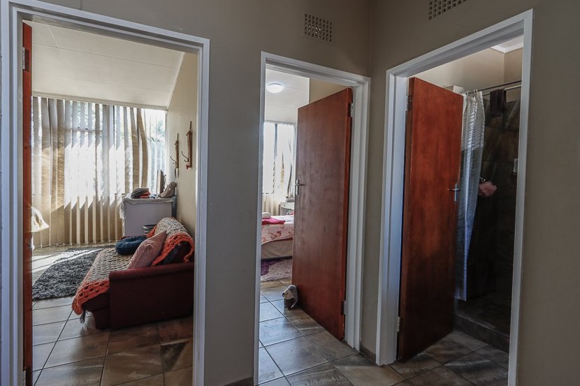 2 Bedroom Property for Sale in Huttenheights KwaZulu-Natal