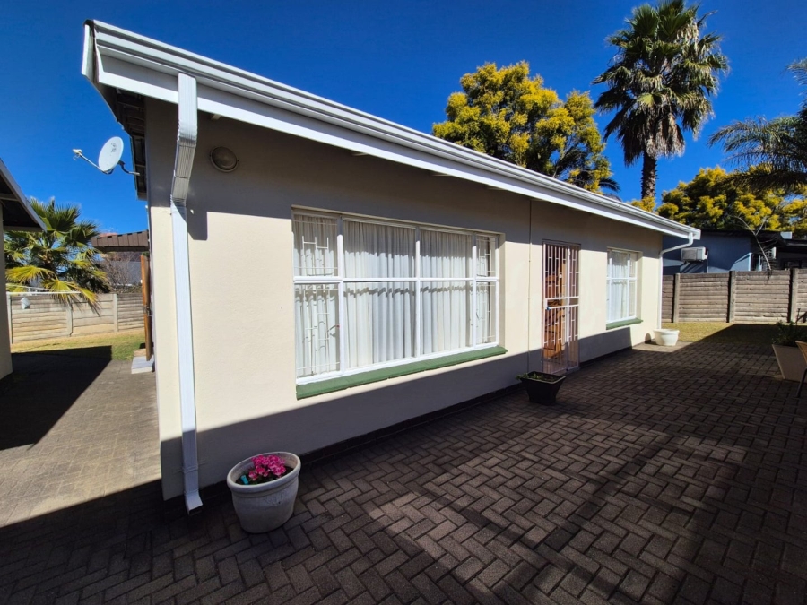 4 Bedroom Property for Sale in Huttenheights KwaZulu-Natal