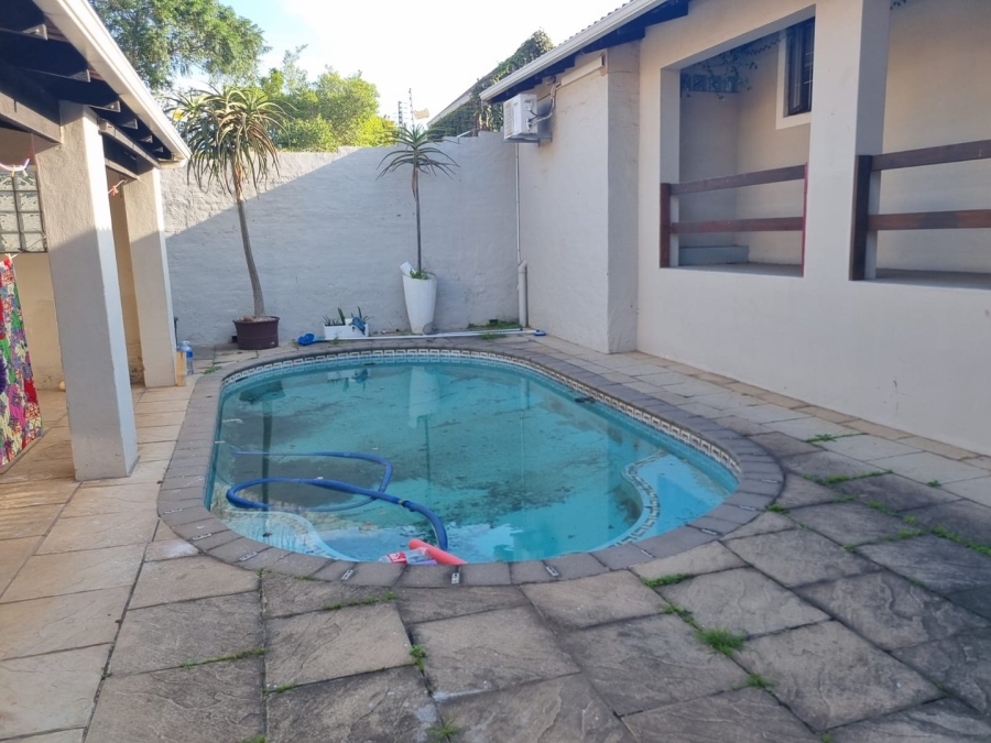 6 Bedroom Property for Sale in Glenwood KwaZulu-Natal