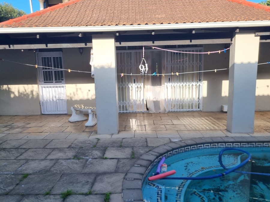 6 Bedroom Property for Sale in Glenwood KwaZulu-Natal