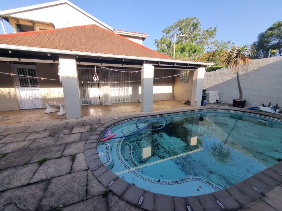 6 Bedroom Property for Sale in Glenwood KwaZulu-Natal