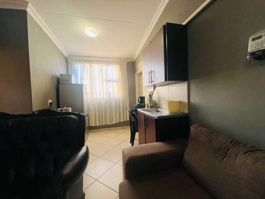 2 Bedroom Property for Sale in Madadeni J KwaZulu-Natal