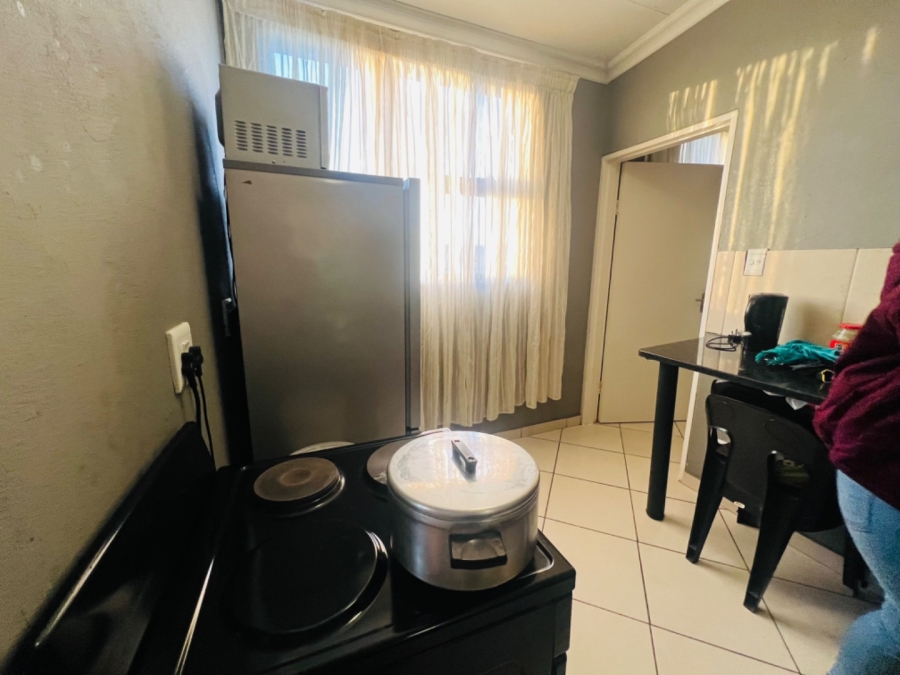 2 Bedroom Property for Sale in Madadeni J KwaZulu-Natal