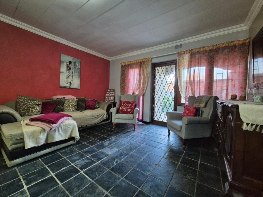 2 Bedroom Property for Sale in Huttenheights KwaZulu-Natal