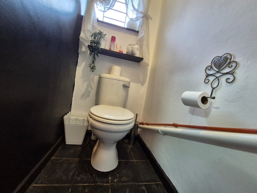 2 Bedroom Property for Sale in Huttenheights KwaZulu-Natal