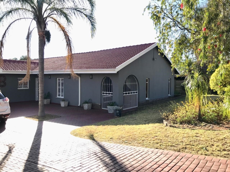 3 Bedroom Property for Sale in Aviary Hill KwaZulu-Natal