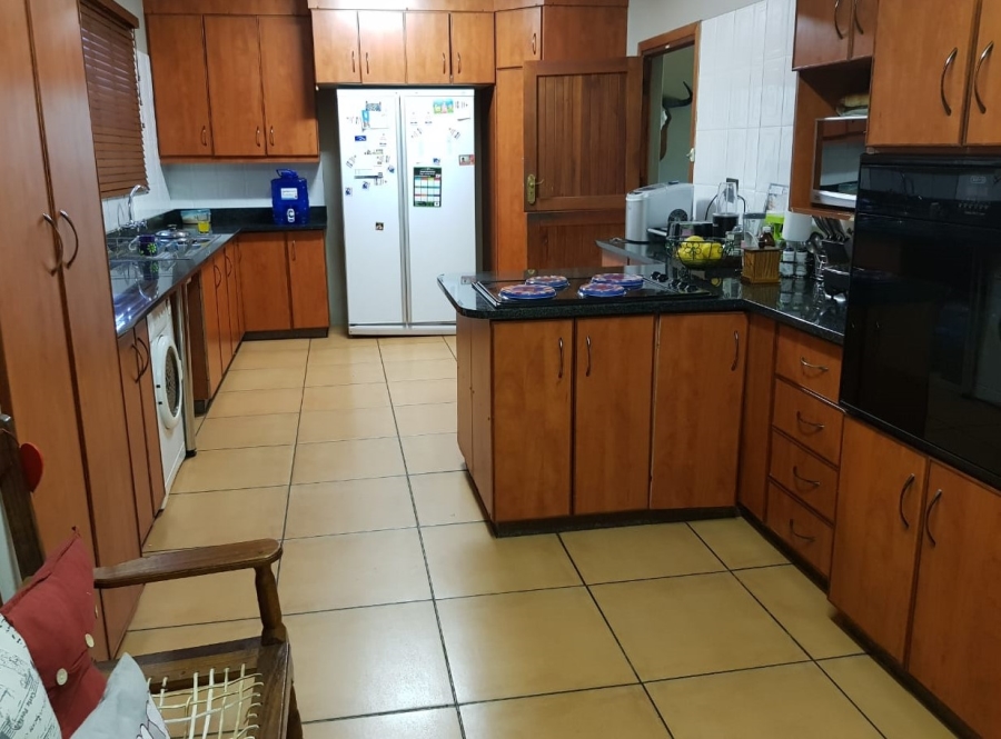 4 Bedroom Property for Sale in Pioneer Park KwaZulu-Natal