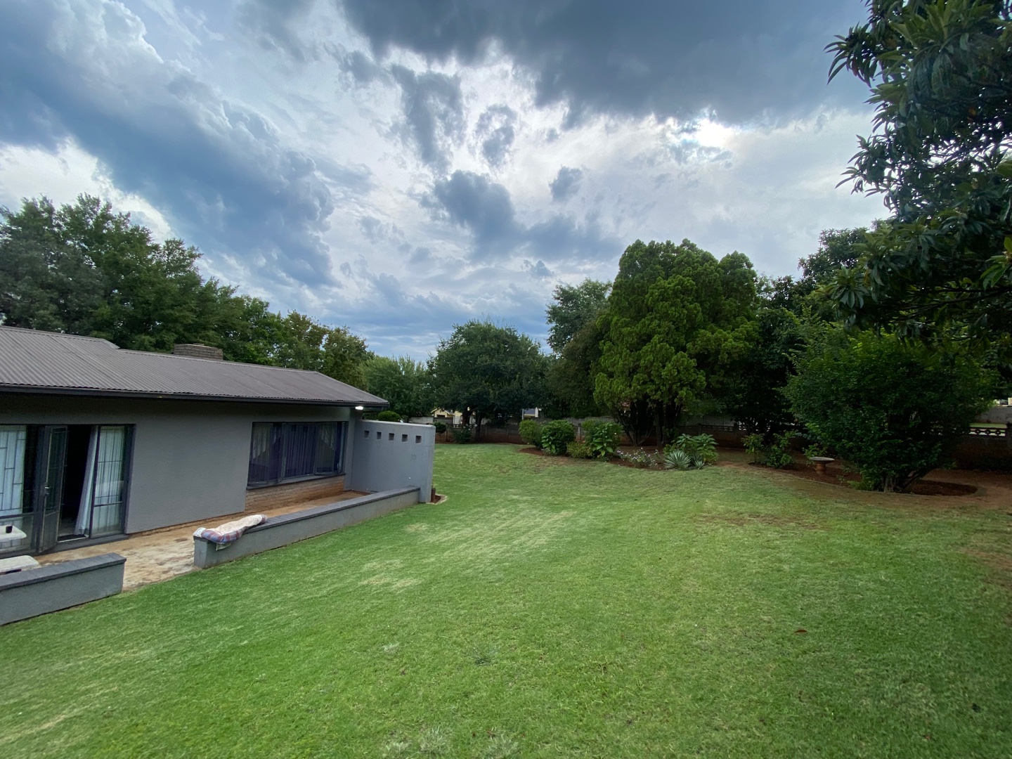 5 Bedroom Property for Sale in Sunnyridge KwaZulu-Natal