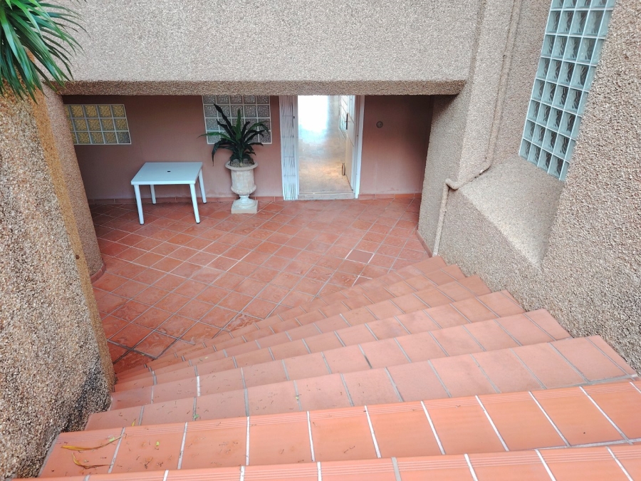 4 Bedroom Property for Sale in Uvongo Beach KwaZulu-Natal