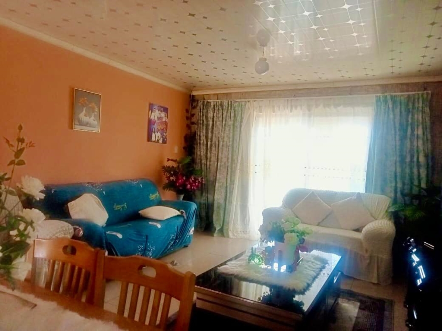 2 Bedroom Property for Sale in Newcastle KwaZulu-Natal