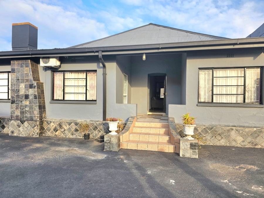 3 Bedroom Property for Sale in Lennoxton KwaZulu-Natal