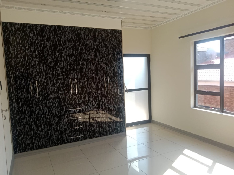 3 Bedroom Property for Sale in Aviary Hill KwaZulu-Natal