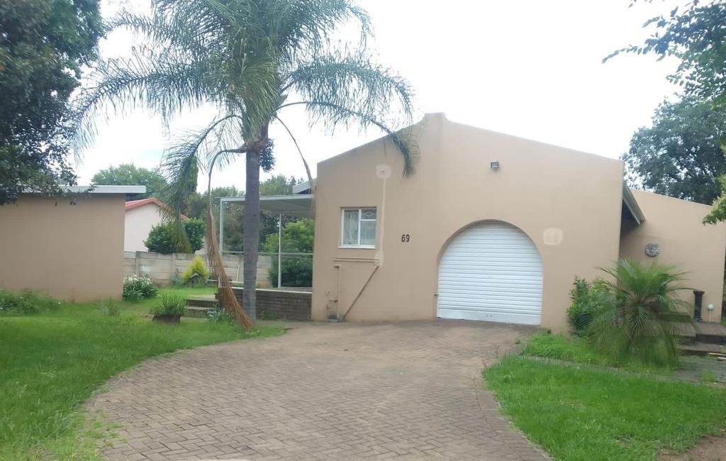 To Let 3 Bedroom Property for Rent in Pioneer Park KwaZulu-Natal