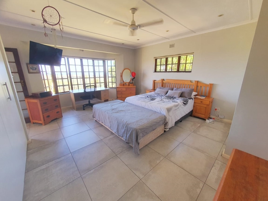 4 Bedroom Property for Sale in Port Shepstone KwaZulu-Natal