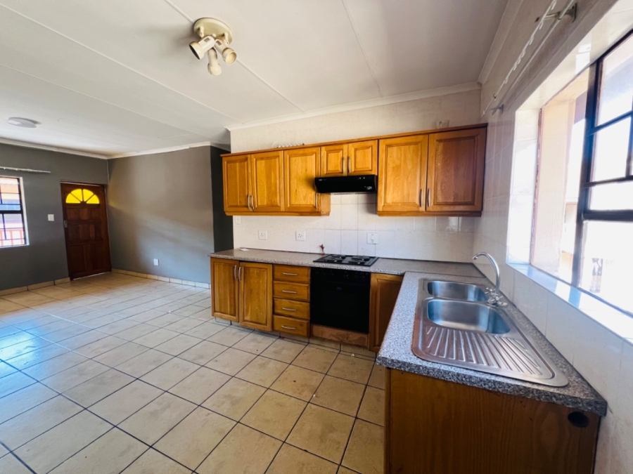 3 Bedroom Property for Sale in Pioneer Park KwaZulu-Natal