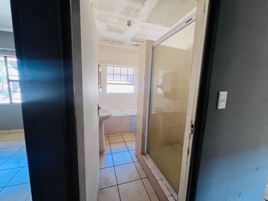 3 Bedroom Property for Sale in Pioneer Park KwaZulu-Natal